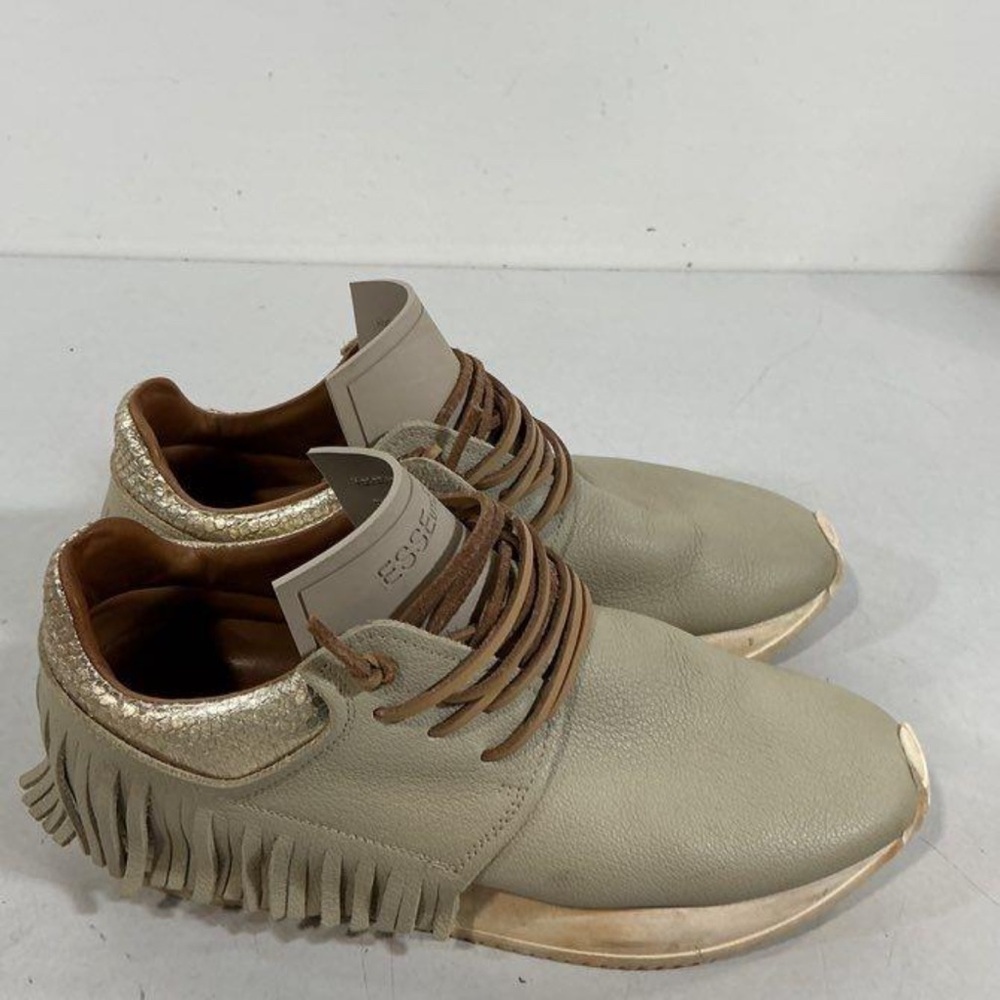 Women’s Esseutesse Beige Leather Fringe Sneakers Shoes Size 39